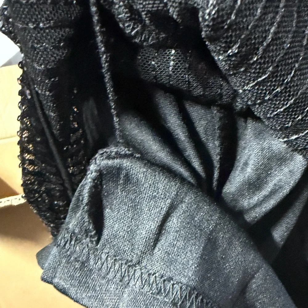 Grace Karin Elegant Black Sequin Halter Top - Picture 6 of 6